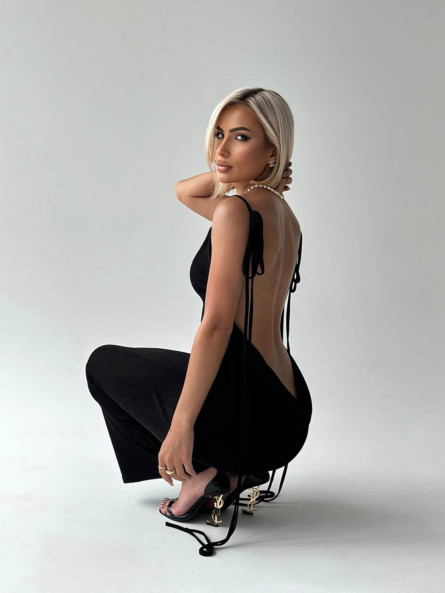 BACKLESS MAXI DRESS