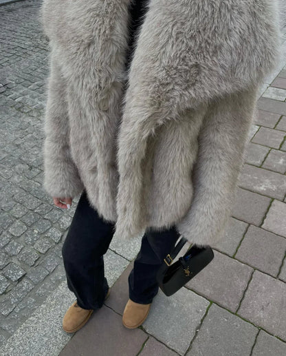 Zara - Fluffy Bontjas